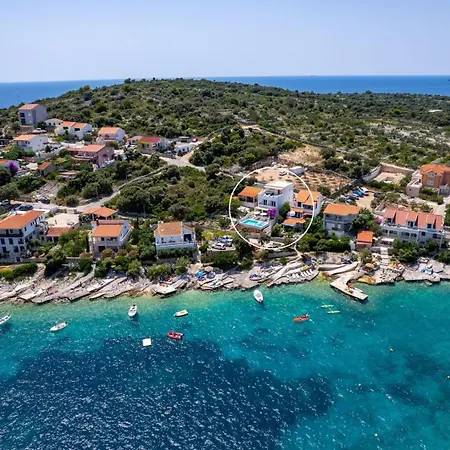 Beachfront Larisa With Whirlpool, Media