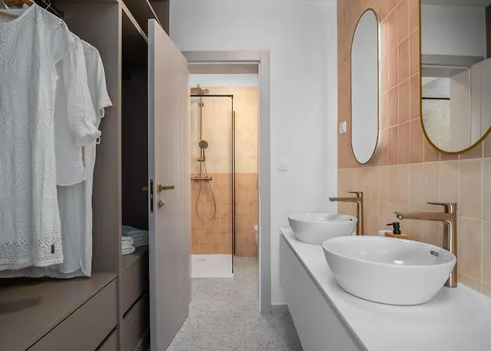 Beachfront Larisa With Whirlpool, Media