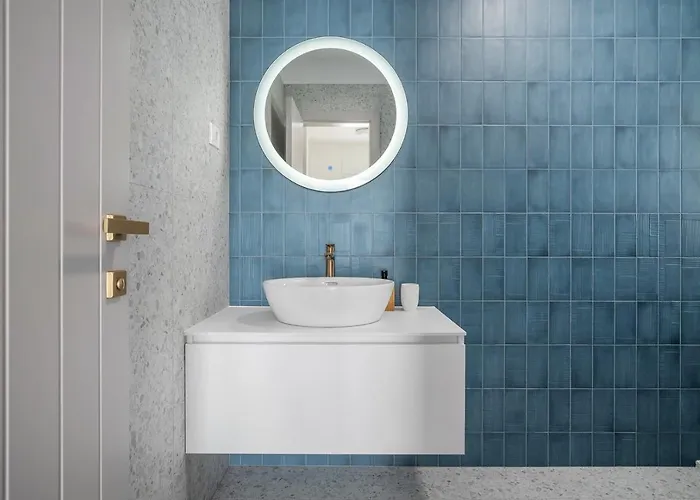 Villa Beachfront Larisa With Whirlpool, Media Rogoznica (Sibenik-Knin)