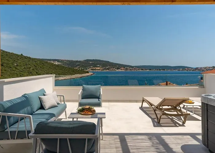 Beachfront Larisa With Whirlpool, Media *