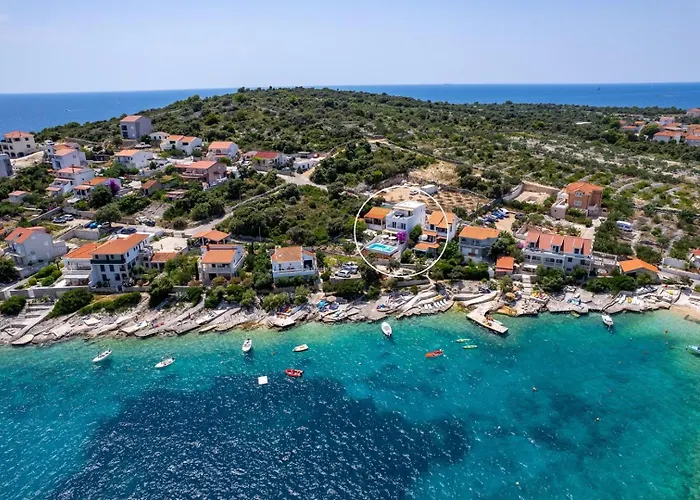 Beachfront Larisa With Whirlpool, Media